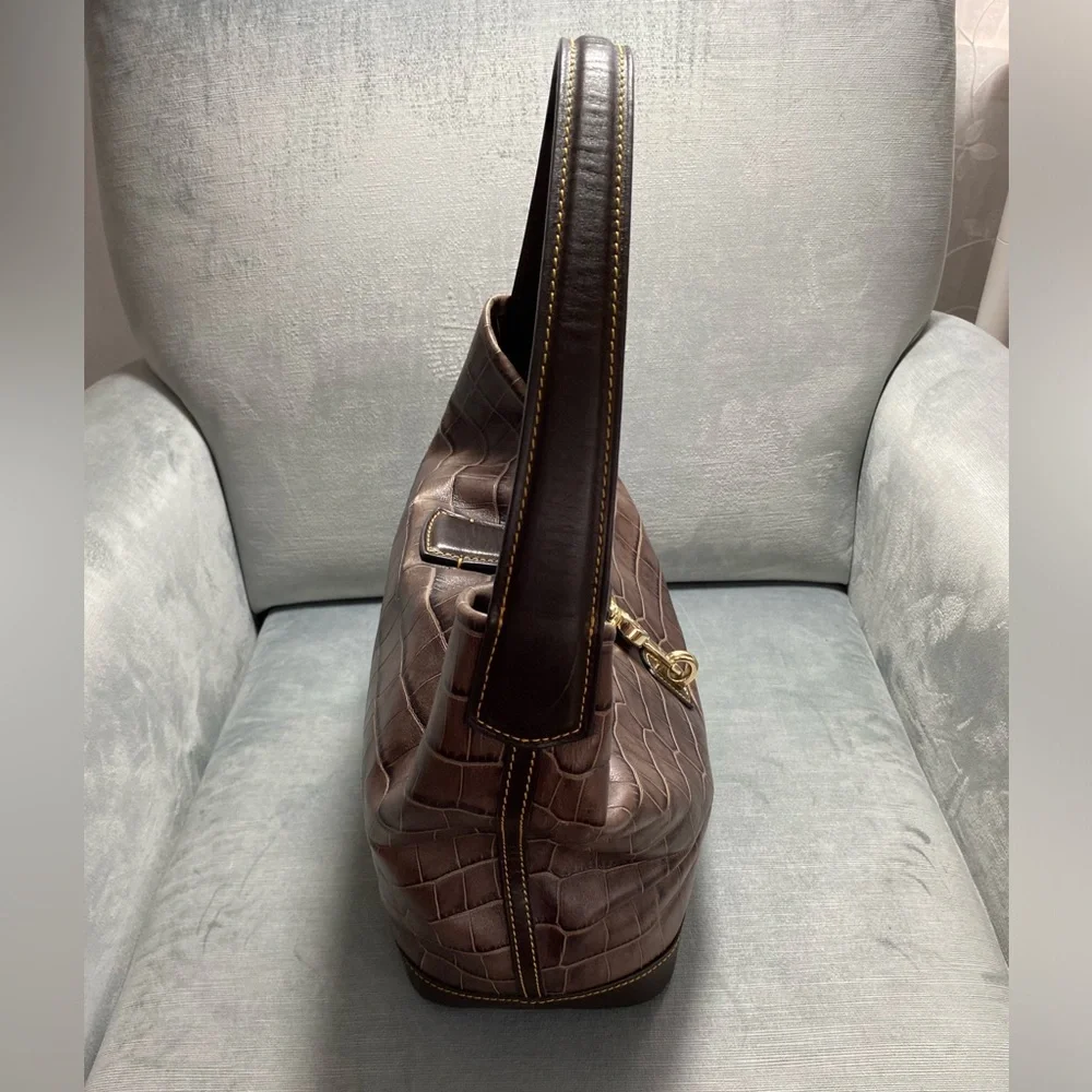 Dooney and Bourke croc logo lock hobo bag amazing condition 11” x 5” x 12” Brown - Picture 6 of 17